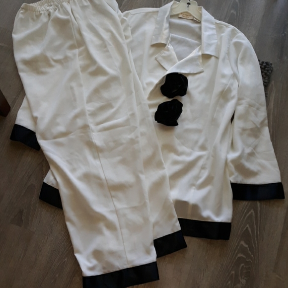 Victoria Secret Evening Lounge pajamas Vintage - Picture 7 of 11